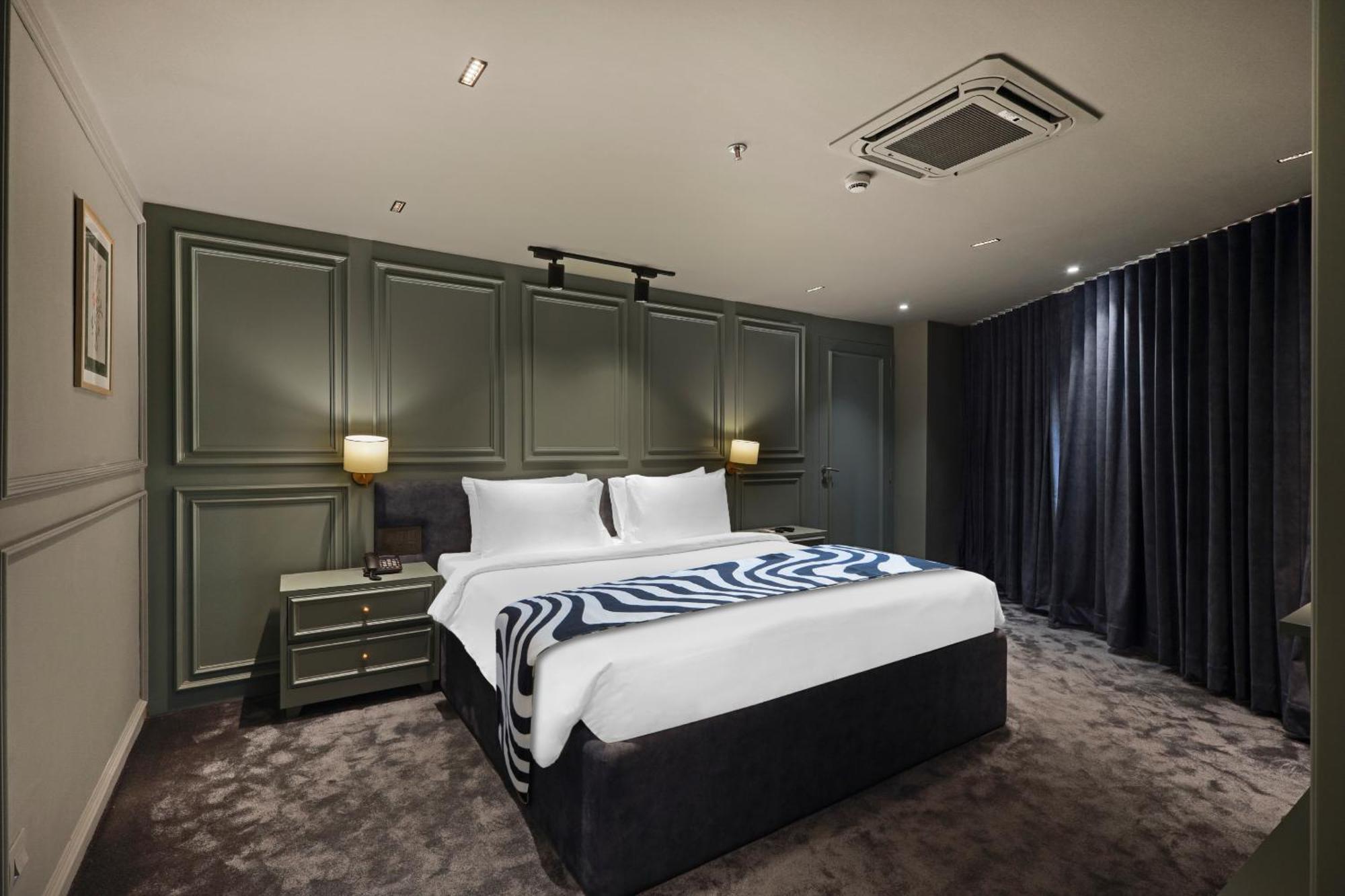 Sunday Hotel 바도다라 외부 사진