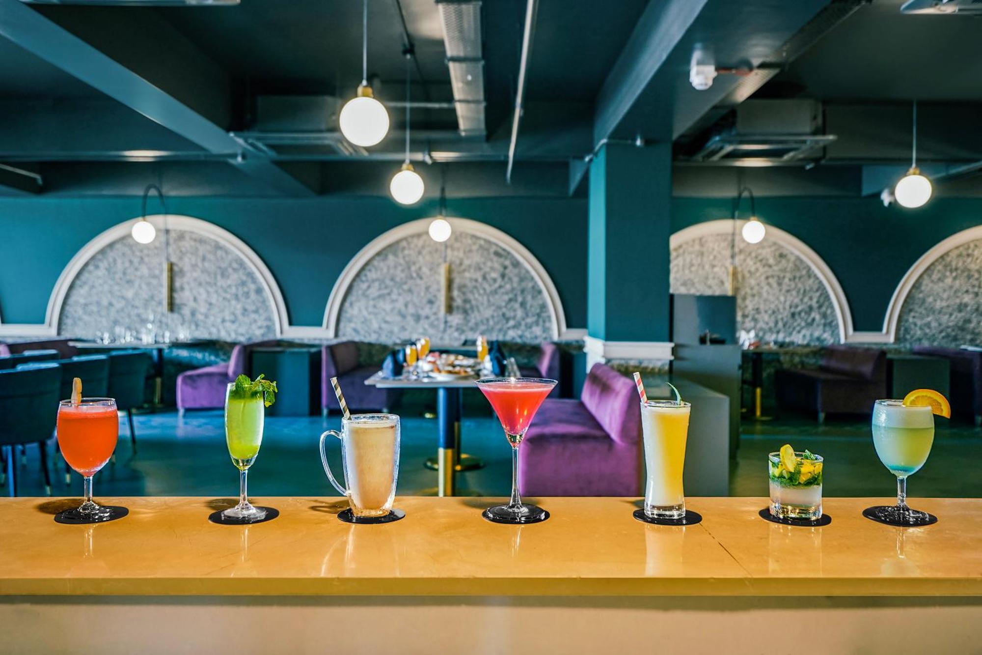 Sunday Hotel 바도다라 외부 사진